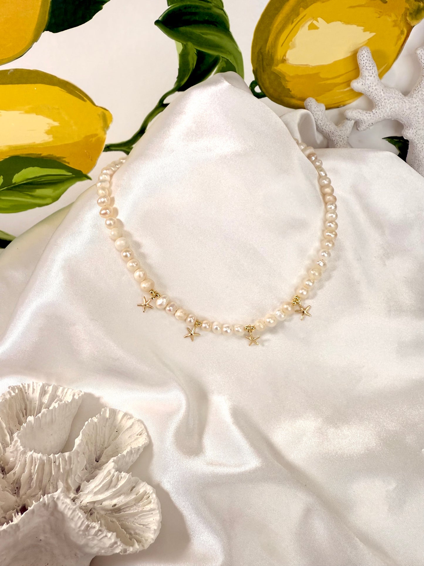 Sol Playa y Arena Necklaces