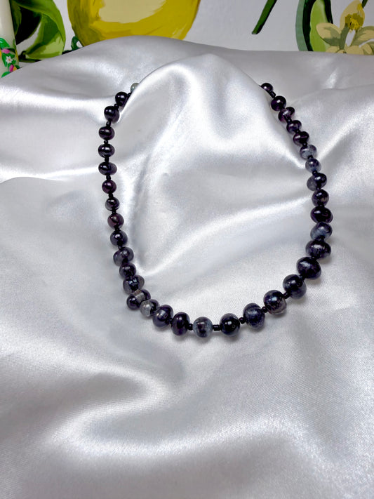 Perlas Negras Necklaces