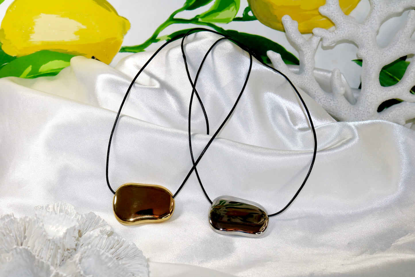 Lily Necklace