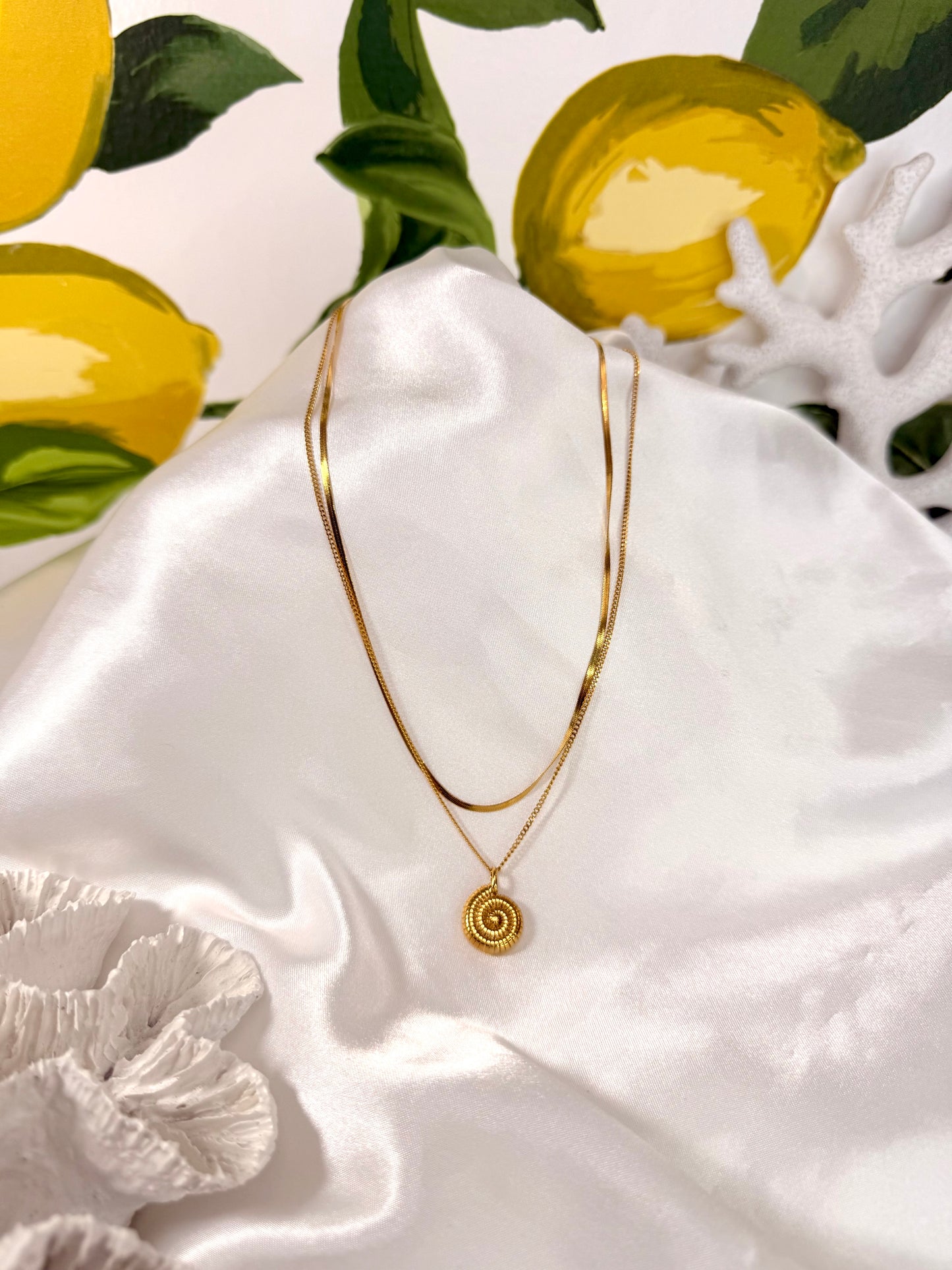 Sol Playa y Arena Necklaces