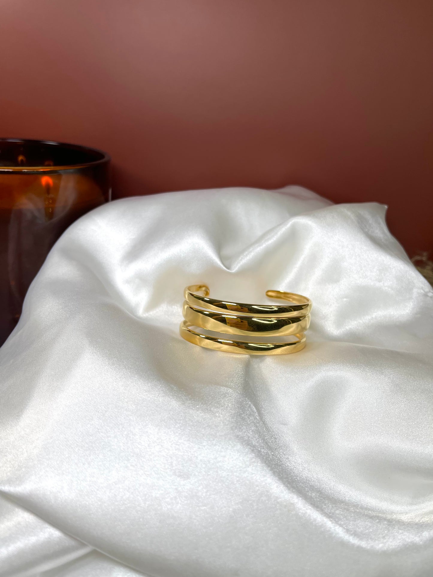 Emilia Bangle