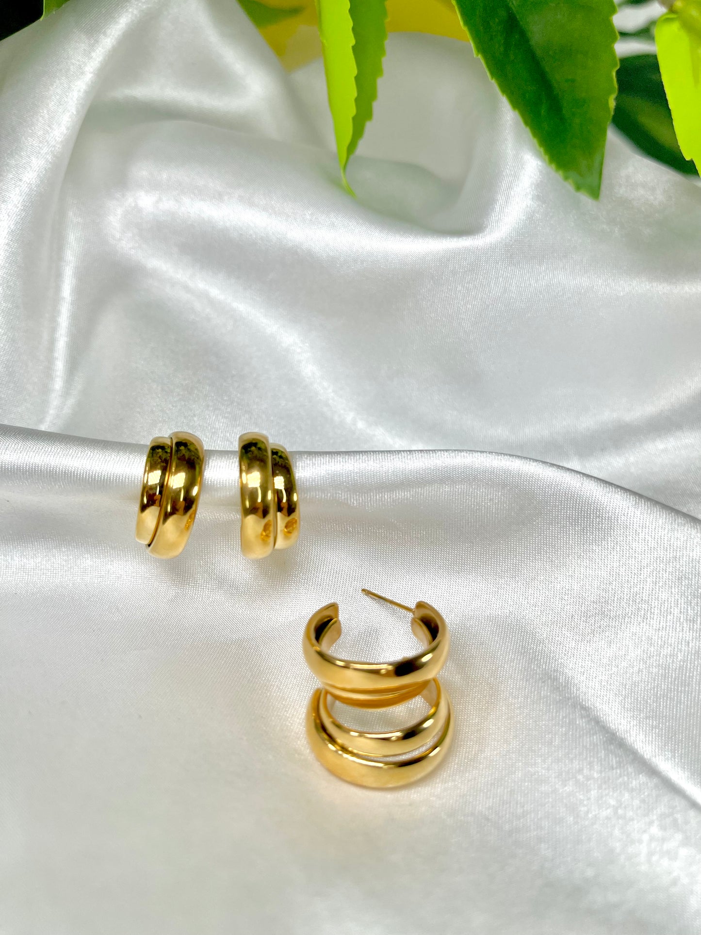 Lily Mini Hoops