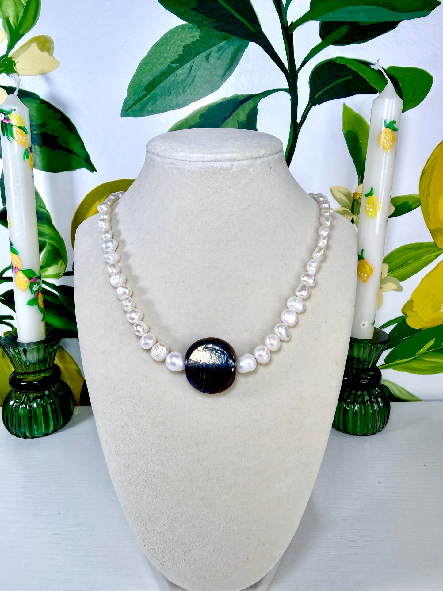 Raven Pearl Necklace