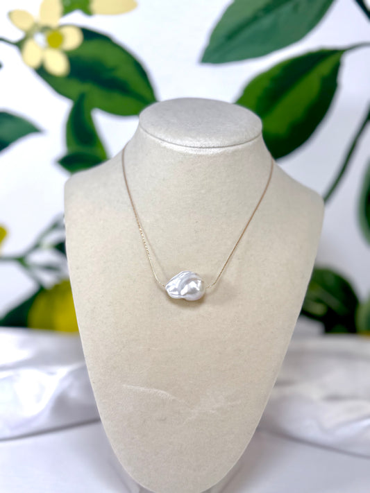 Mia Pearl Neclace