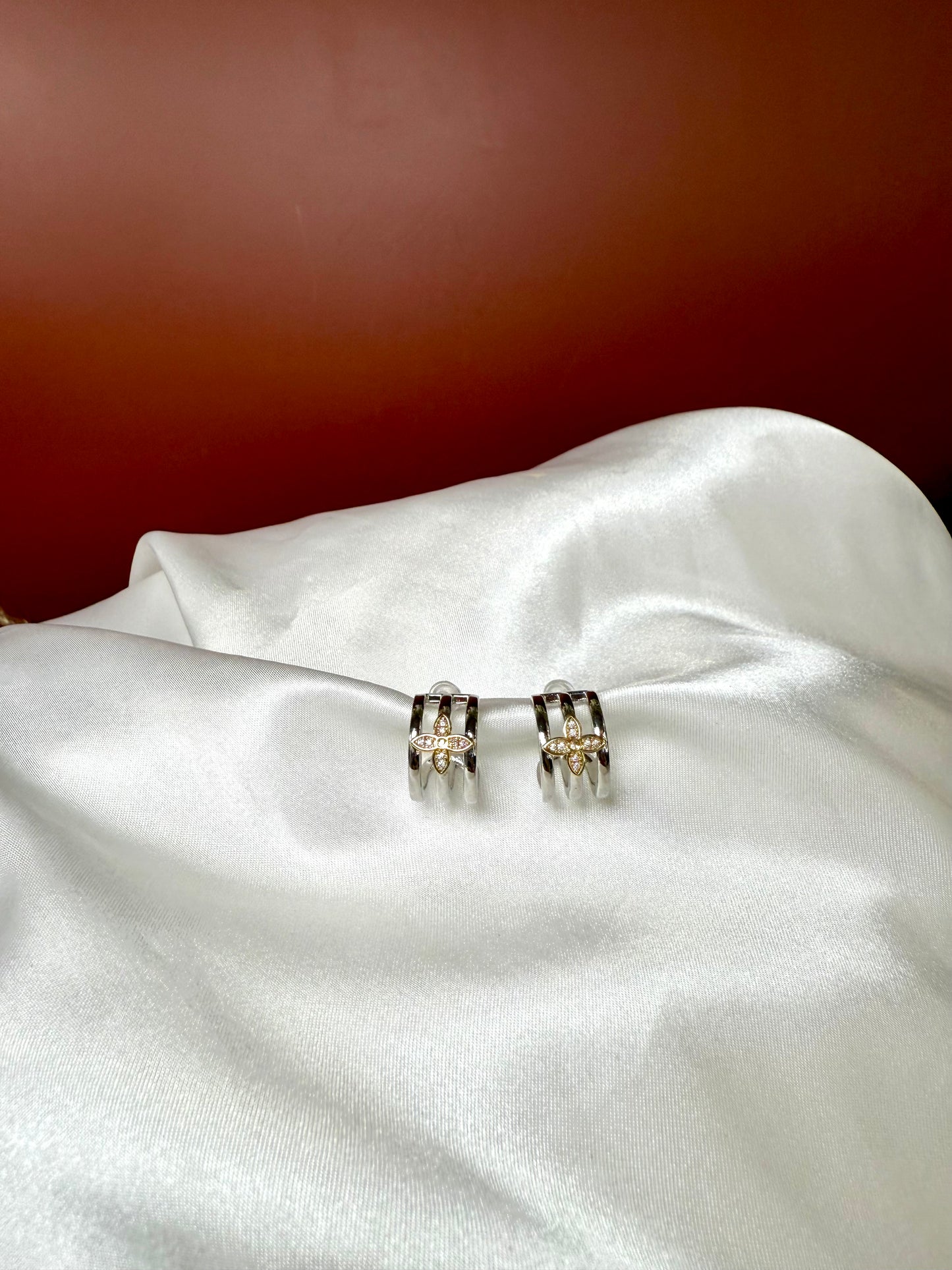 Silver Ribbon Earrings